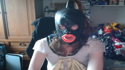 kinky_miku online show from November 28, 9:21 am