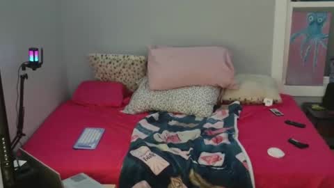 Onya online show from March 9, 7:45 am