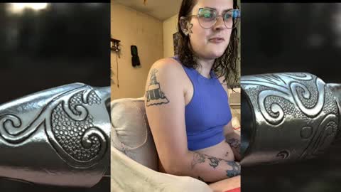 Kelsey viddell online show from October 8, 10:49 am