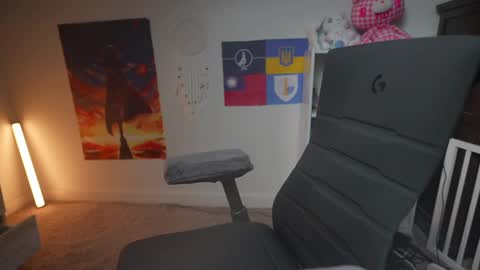 Snapshot of krystalsyxx chatting on February 11, 5:29 pm Krystal Syx online show from February 11, 5:29 pm