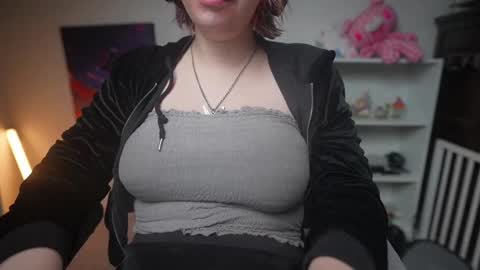 Snapshot of krystalsyxx chatting on March 6, 5:18 pm Krystal Syx online show from March 6, 5:18 pm