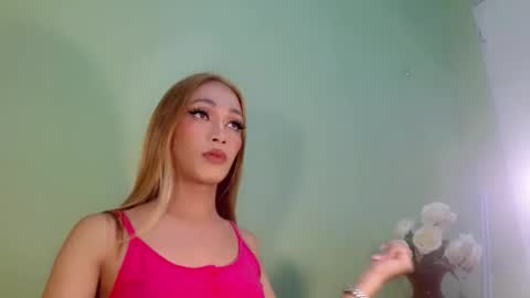 Kween online show from December 31, 2:58 pm