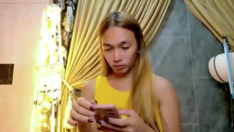 Kween online show from October 5, 9:36 pm