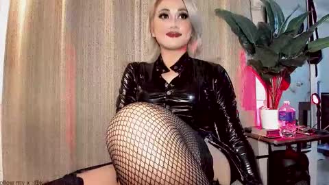 kylie online show from October 7, 5:08 am