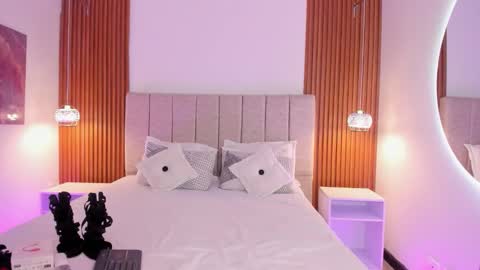 kloe sofia online show from February 12, 12:22 pm