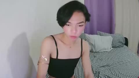 Laura online show from November 17, 5:02 pm