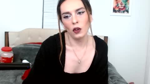 Lacey Phoenix online show from February 15, 1:43 am