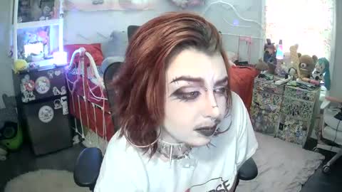 FtMhellhound online show from September 29, 9:36 pm