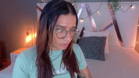 lauraagomezz__ online show from September 20, 8:47 pm
