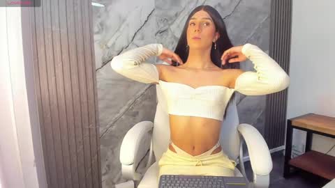 Laurent online show from May 21, 7:10 pm