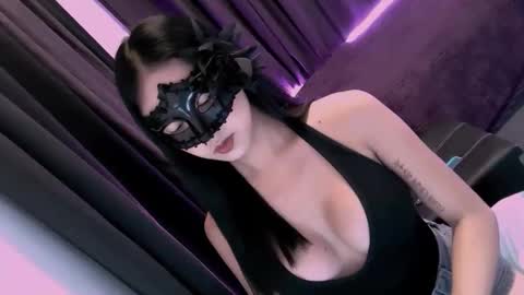 lavenia487426 online show from February 3, 8:41 am