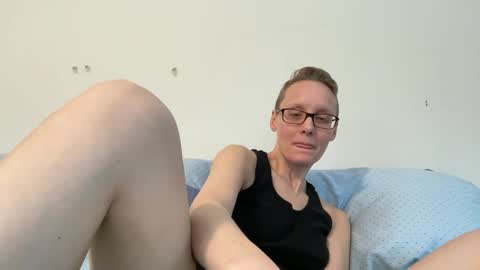 Lee online show from February 3, 8:35 pm