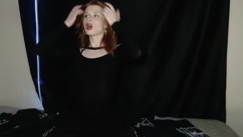 leo_redhead online show from June 24, 7:23 pm