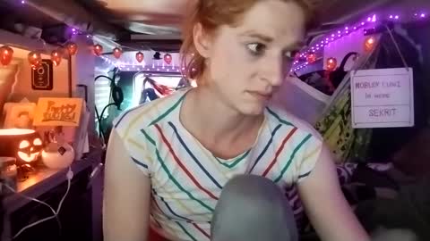 LesleyGumGrass- The Boring Trans girl online show from September 8, 5:44 pm