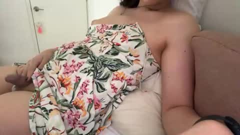 Lia Pia online show from June 23, 8:50 pm