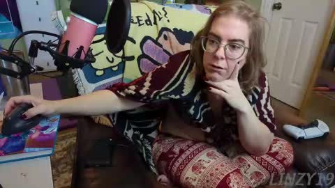 Linzy19 online show from March 11, 5:02 pm