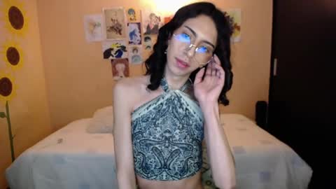 Snapshot of lio_rossue chatting on December 12, 1:10 am Lio online show from December 12, 1:10 am