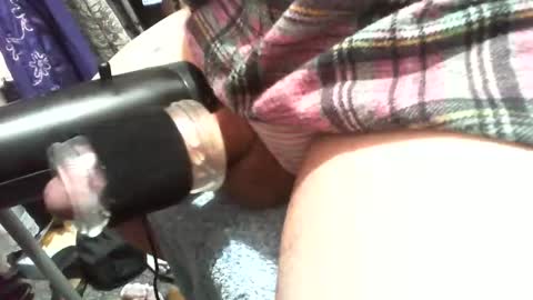 Snapshot of little_sissy_wendy chatting on February 26, 7:05 pm little_sissy_wendy online show from February 26, 7:05 pm