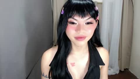 littlelace_ online show from June 17, 2:45 am