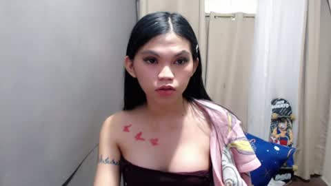 littlelace_ online show from July 5, 3:44 am