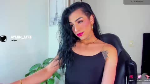 Snapshot of litz_81 chatting on October 21, 9:27 pm litz_81 online show from October 21, 9:27 pm