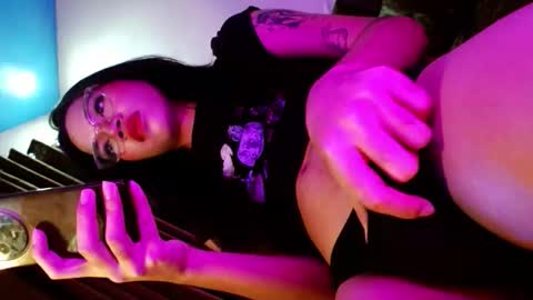 Seren online show from October 29, 1:09 pm