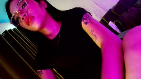 Seren online show from April 12, 7:45 am