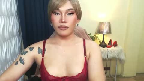 STWEET LINA online show from December 1, 4:20 pm