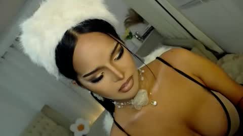    MONA    online show from December 23, 7:13 am