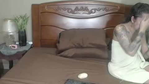 lulu_wild online show from March 28, 10:28 am