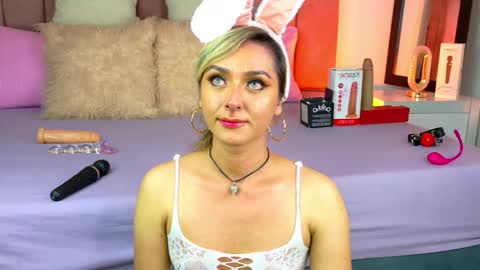 lunitadiva online show from January 17, 7:54 pm