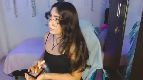 Lyaa Cutee online show from April 22, 2:40 am