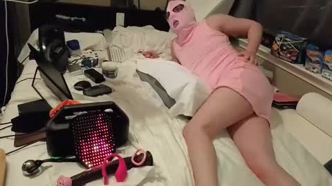 mac1119 online show from December 20, 9:04 am