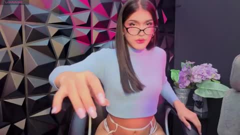 Maddy  online show from April 21, 1:42 am