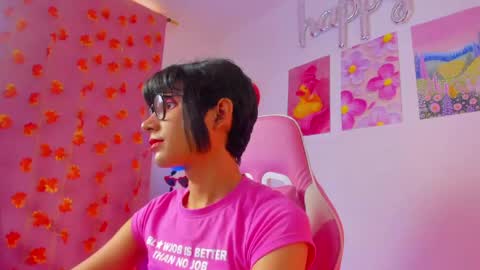 Madeline  online show from April 18, 12:18 pm