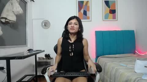 madisson_jones18 online show from June 2, 11:45 am