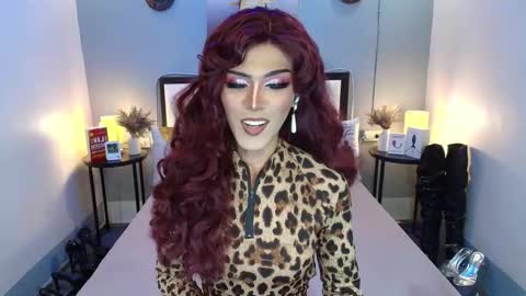 Snapshot of madnesswilxx chatting on October 12, 1:41 am Wil online show from October 12, 1:41 am
