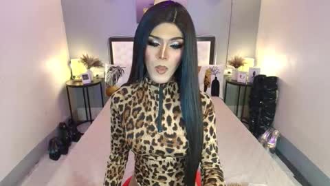 Snapshot of madnesswilxx chatting on October 20, 3:10 am Wil online show from October 20, 3:10 am