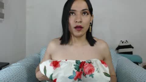 Mariapau online show from April 20, 3:57 pm