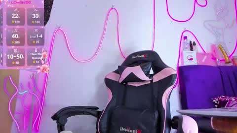 Mandy Mosquera online show from November 23, 7:49 pm