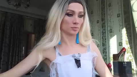 Snapshot of maridekoks chatting on February 27, 11:52 am Mari online show from February 27, 11:52 am