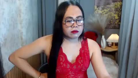 LEAH online show from March 1, 2:06 am