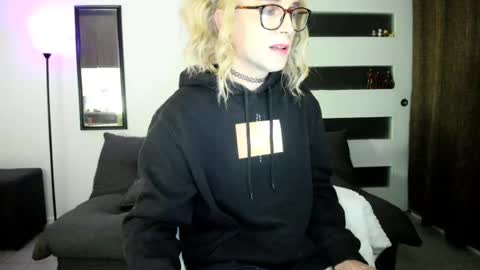 marla85 online show from July 5, 3:44 am