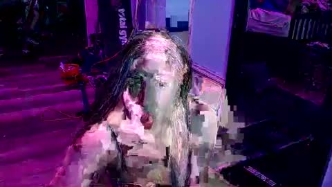 meghan online show from April 3, 1:15 am