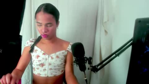 Meghan Alexandra Susex Fenty online show from December 18, 4:07 am