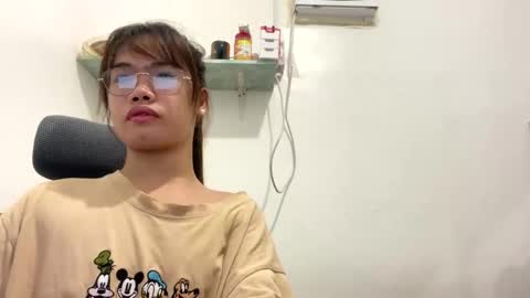 Jen online show from February 12, 7:53 pm