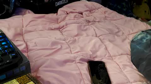 gurlnips online show from December 16, 10:08 am