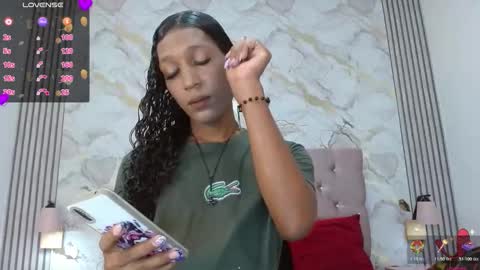 Mia Hiills online show from June 2, 12:40 pm