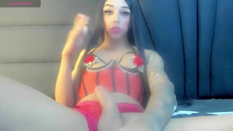 Snapshot of mia_malkova0 chatting on February 23, 1:02 am Mia3 online show from February 23, 1:02 am