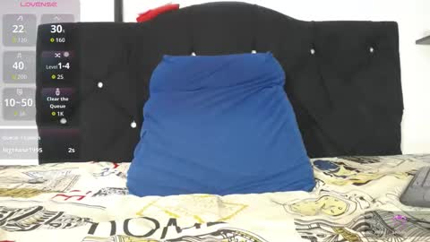 Mia online show from January 8, 5:39 pm